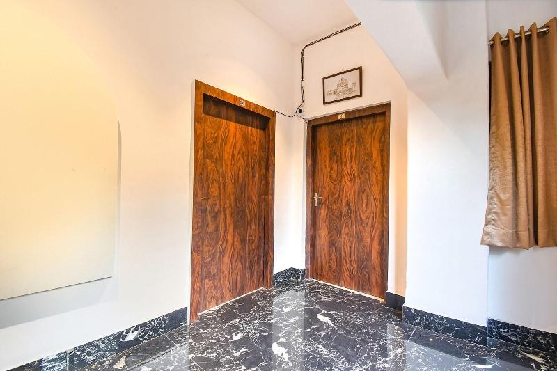 Fabexpress Golden Suites image