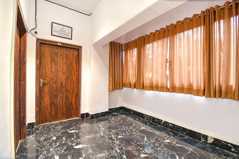 Fabexpress Golden Suites image