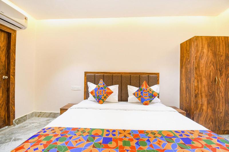 Fabexpress Golden Suites image