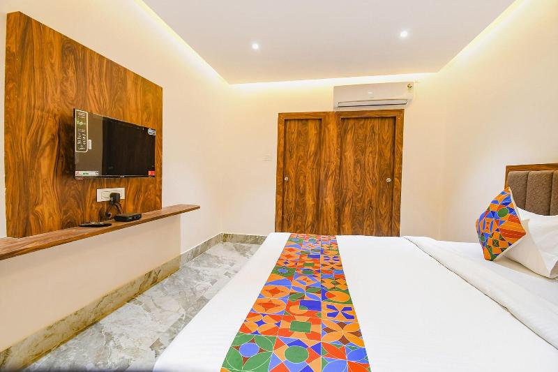 Fabexpress Golden Suites image