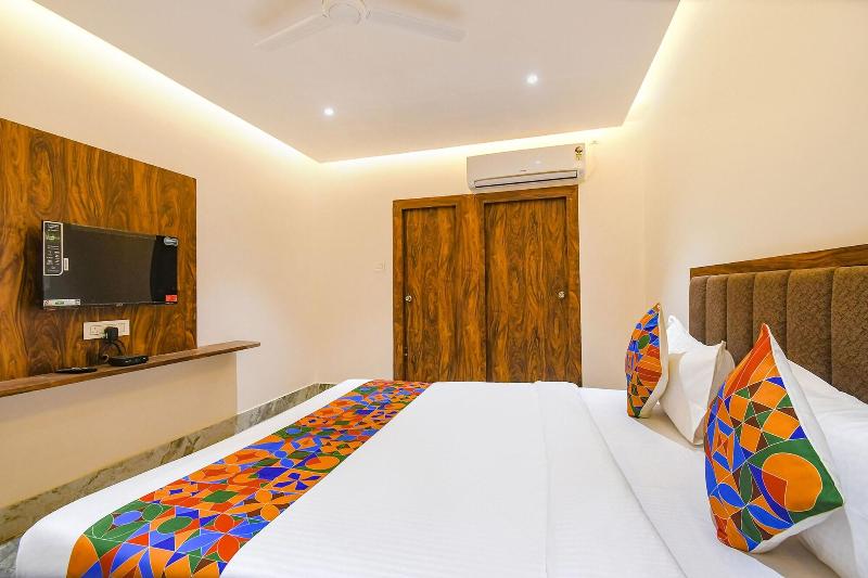 Fabexpress Golden Suites image