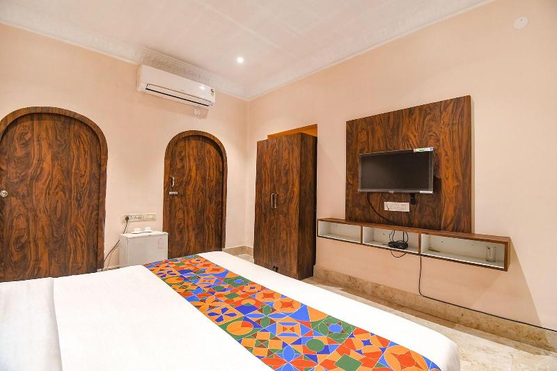 Fabexpress Golden Suites image