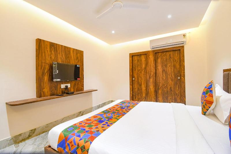 Fabexpress Golden Suites image