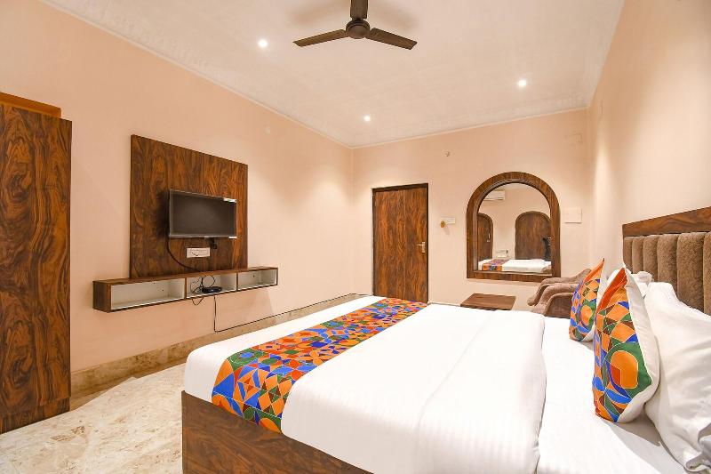Fabexpress Golden Suites image