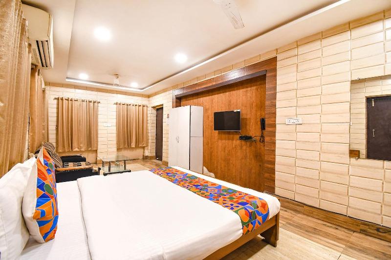 Fabexpress Golden Suites image