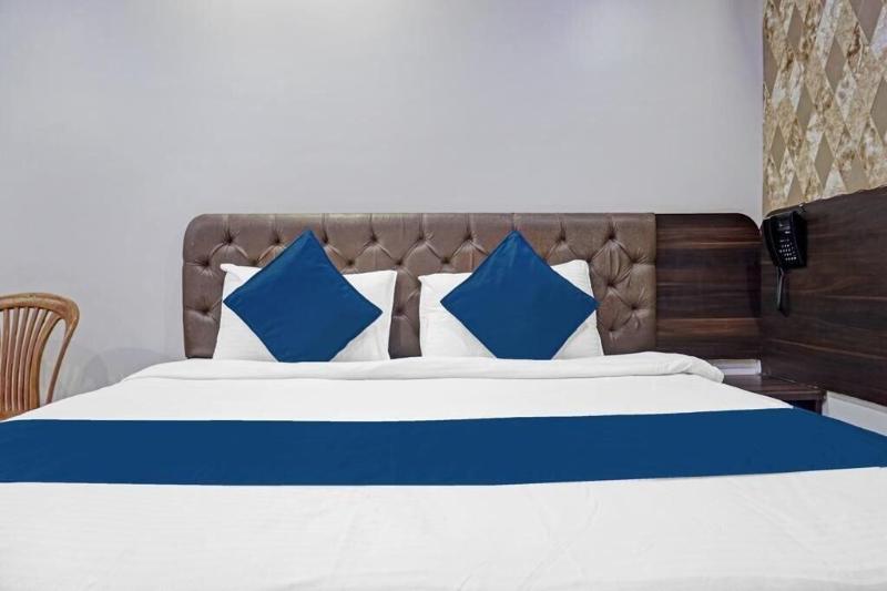 Hotel Viraj image