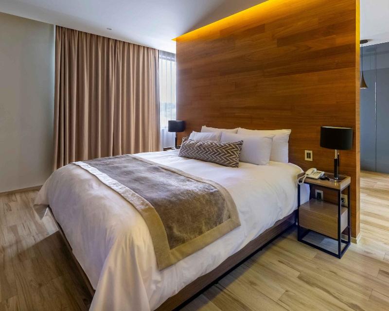 Verticca Hotel image