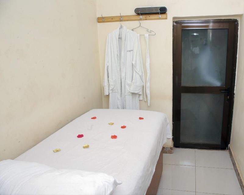 Ubuntu Palace Hotel image