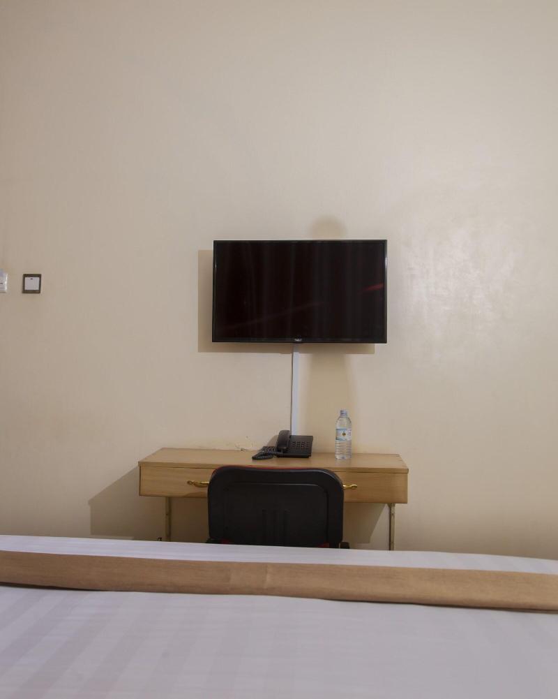 Ubuntu Palace Hotel image