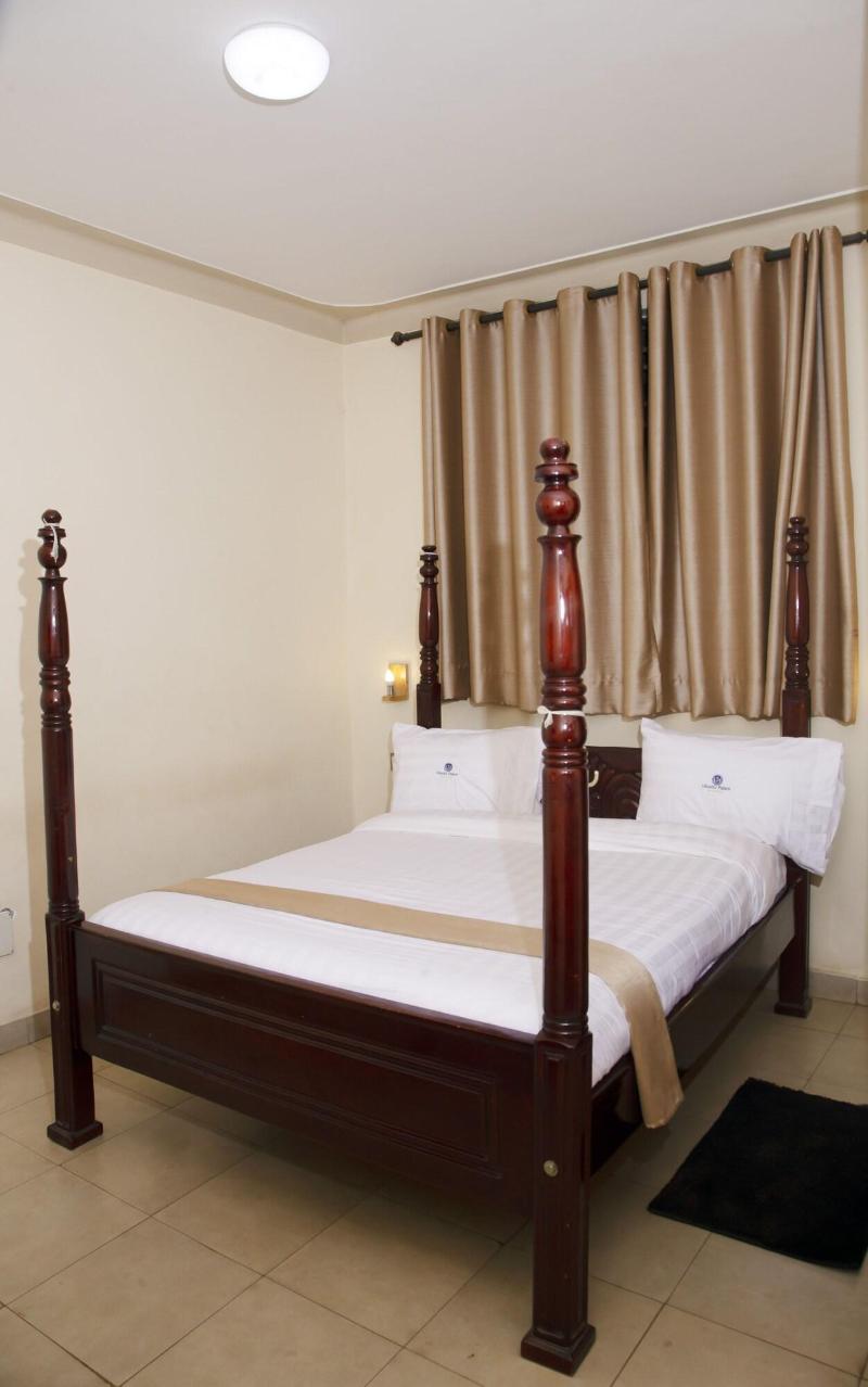 Ubuntu Palace Hotel image