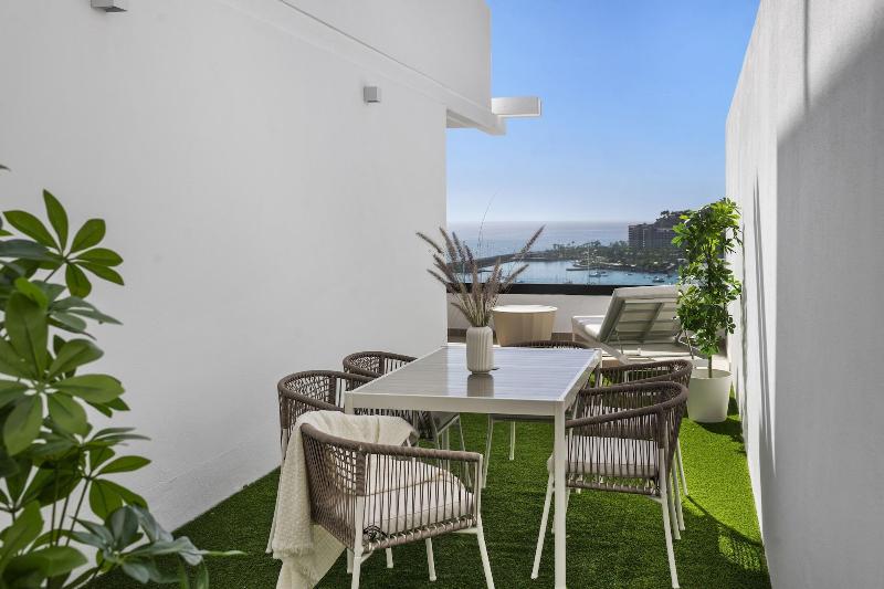 Palmera Sea View image