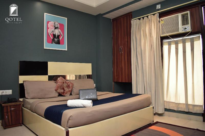 Qotel Hotel Church House Rohini Sector15 image