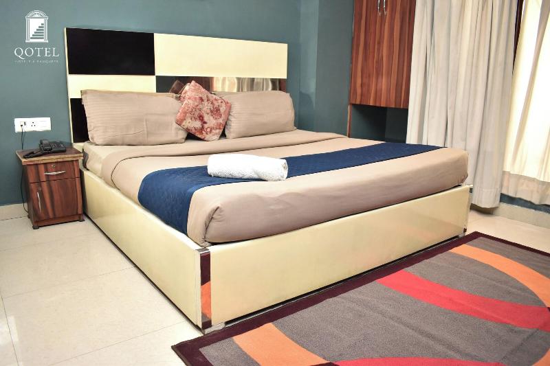 Qotel Hotel Church House Rohini Sector15 image