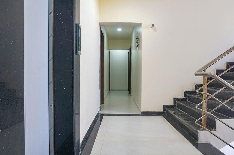 Fabhotel Emersion Residency image