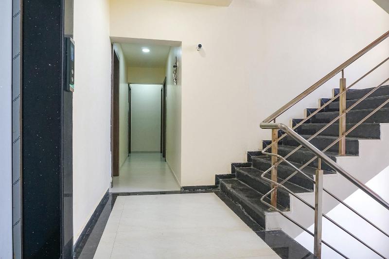 Fabhotel Emersion Residency image