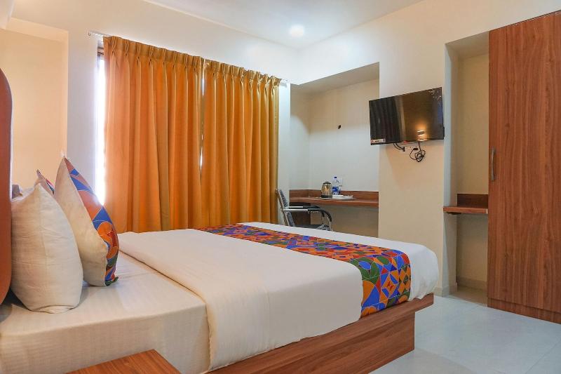 Fabhotel Emersion Residency image