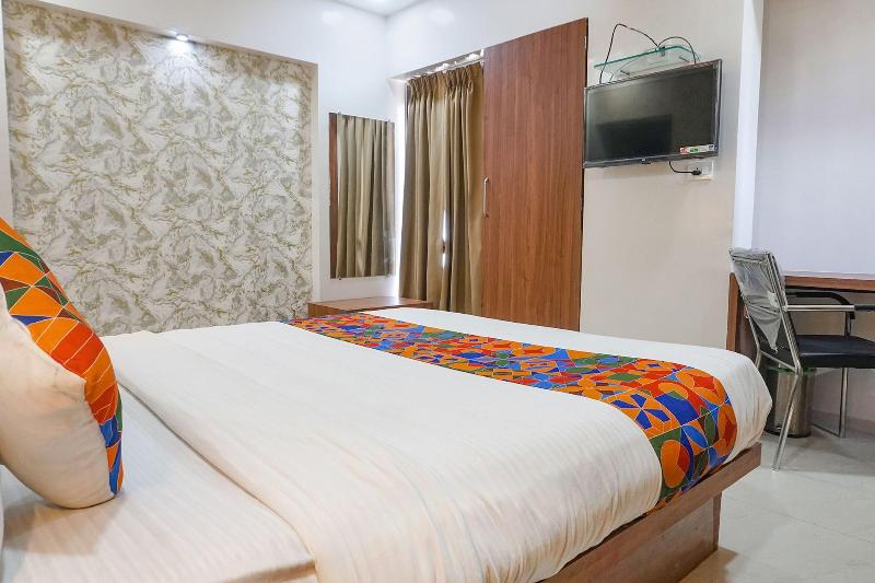 Fabhotel Emersion Residency image