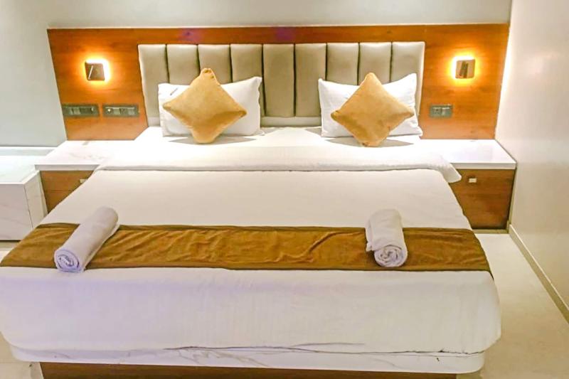 Fabhotel Emersion Residency image