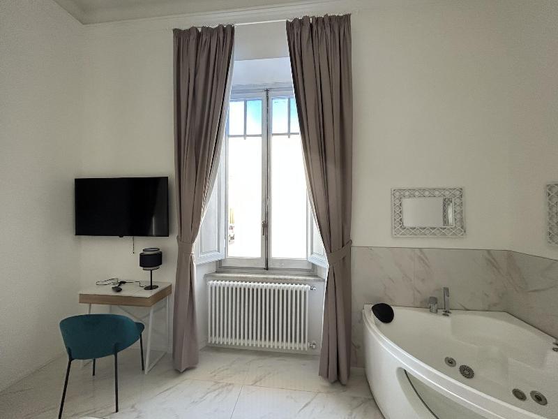 Allegra Viareggio image