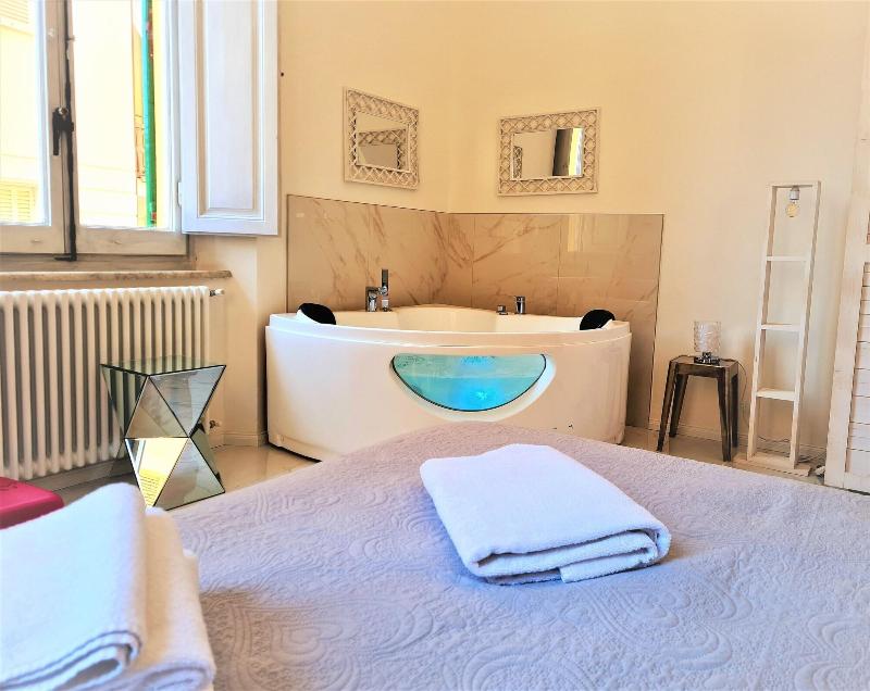 Allegra Viareggio image