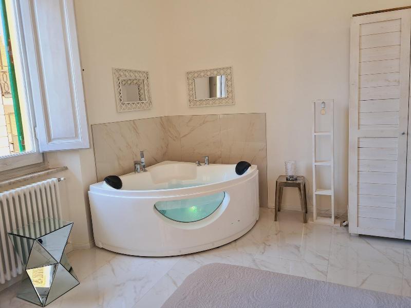 Allegra Viareggio image