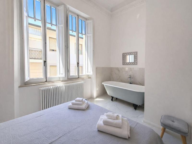 Allegra Viareggio image