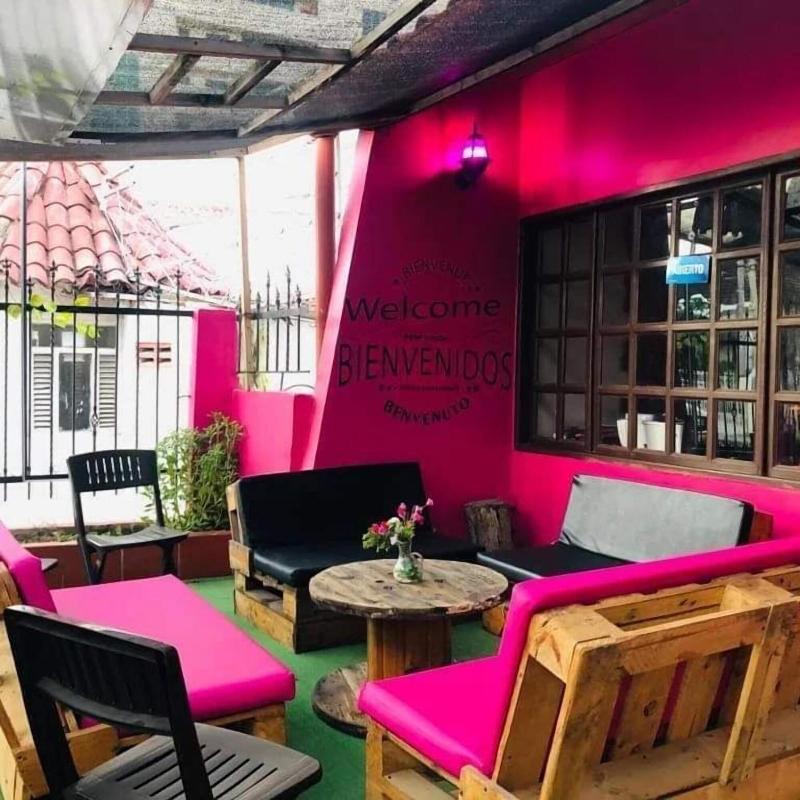 Hostal Y Restaurante La Vie En Rose image