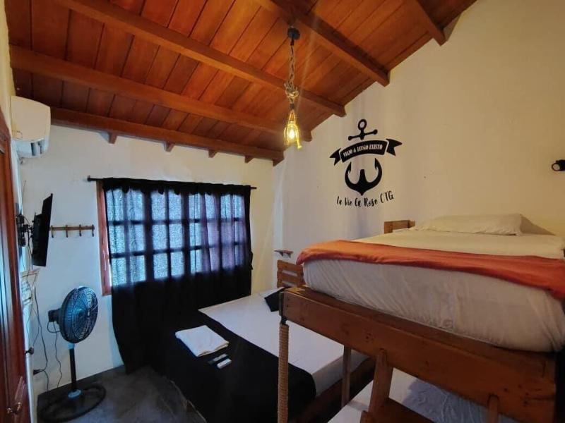 Hostal Y Restaurante La Vie En Rose image