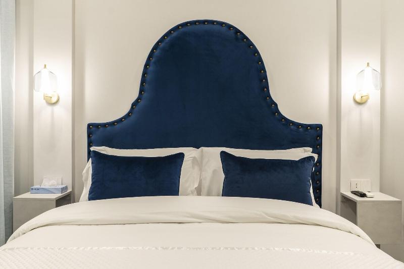 Three Rooms Toledo Luxury image