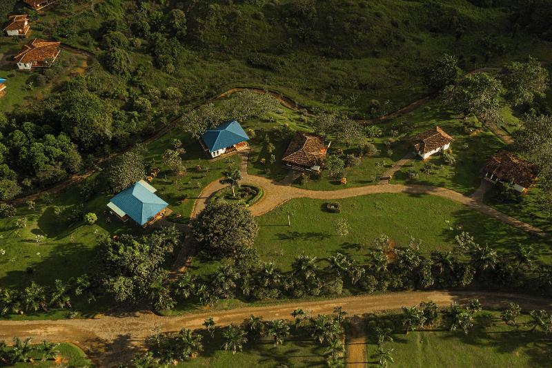 El Lugar image