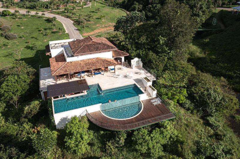 El Lugar image