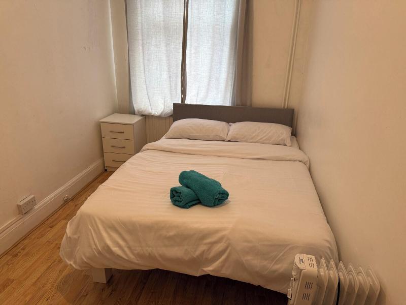 Rahal Hackney image