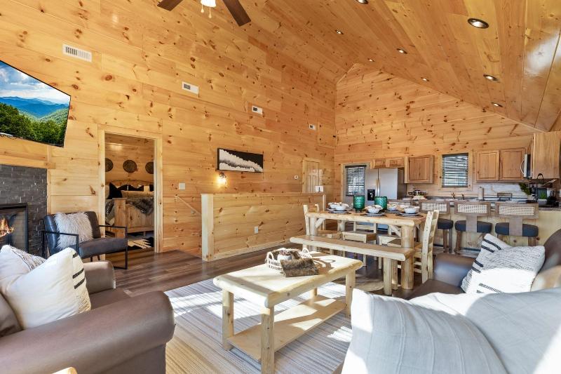Parkway Paradise W Private Hot Tub — photo 34