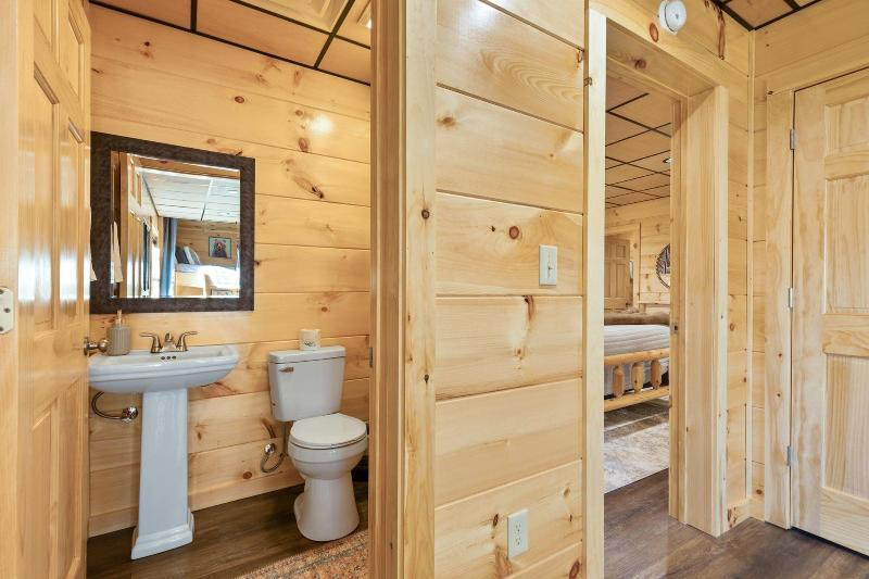 Parkway Paradise W Private Hot Tub — photo 28