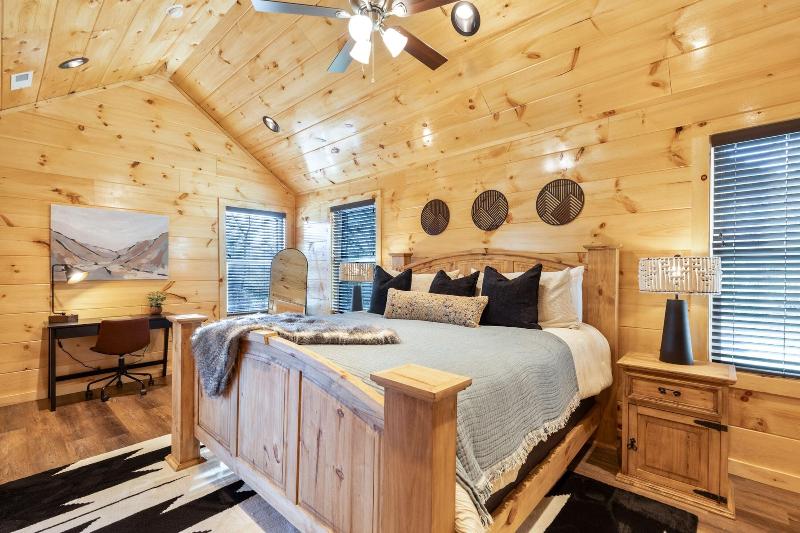 Parkway Paradise W Private Hot Tub — photo 26