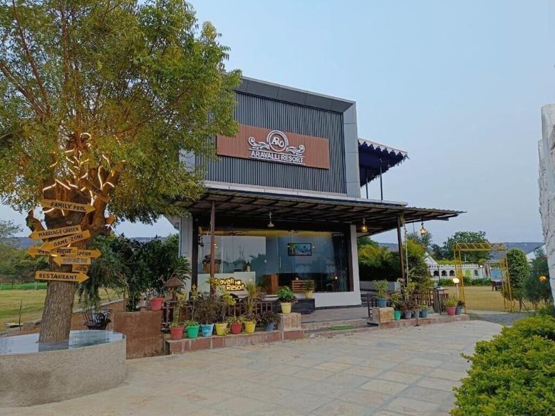 Aravalli Hill Resort — general view