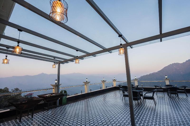 Trideus Chandseena Valley Resort image