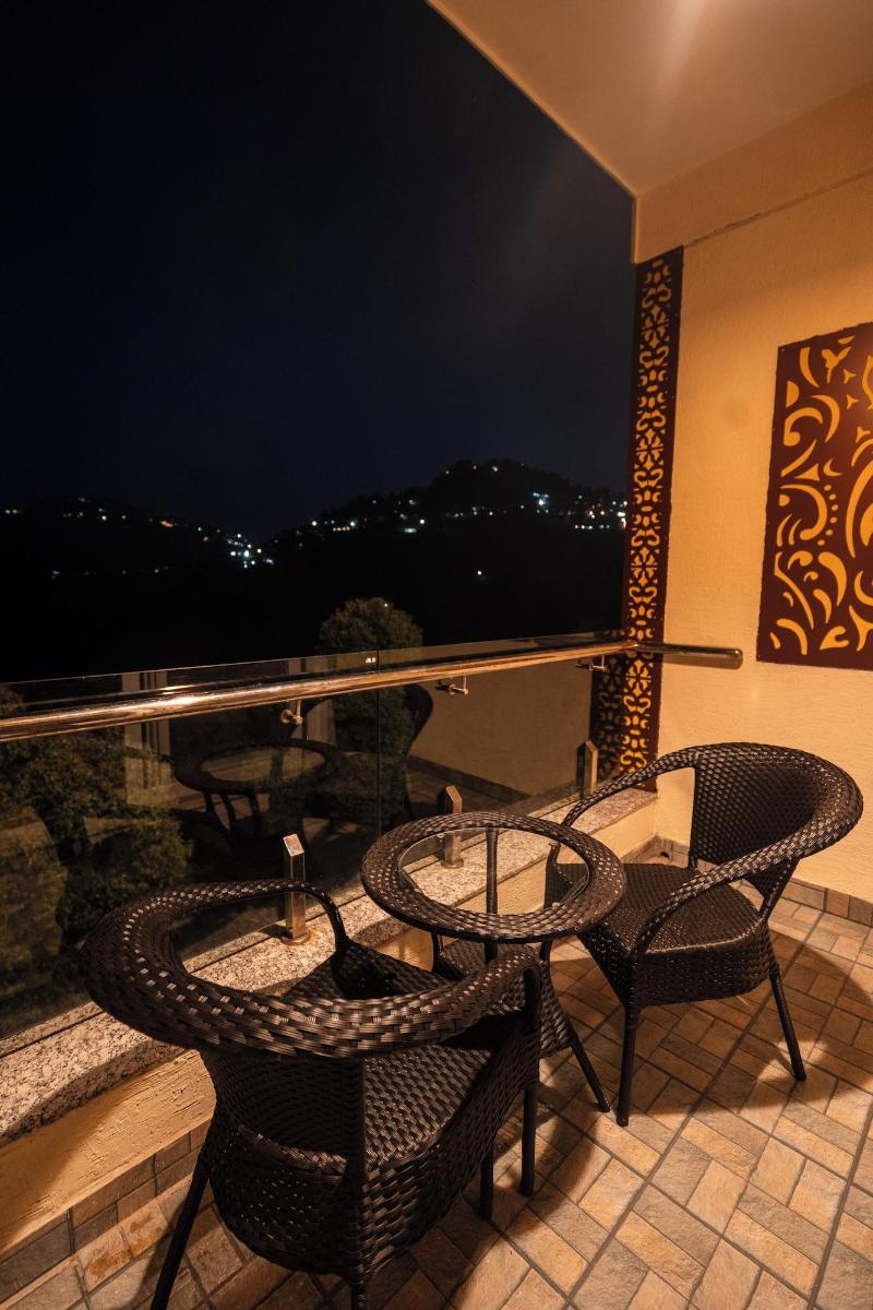 Trideus Chandseena Valley Resort image