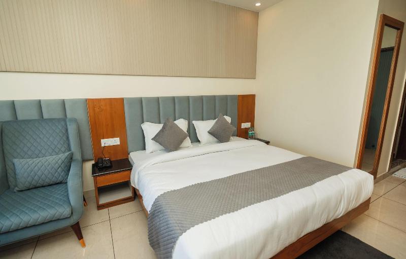 Trideus Chandseena Valley Resort image