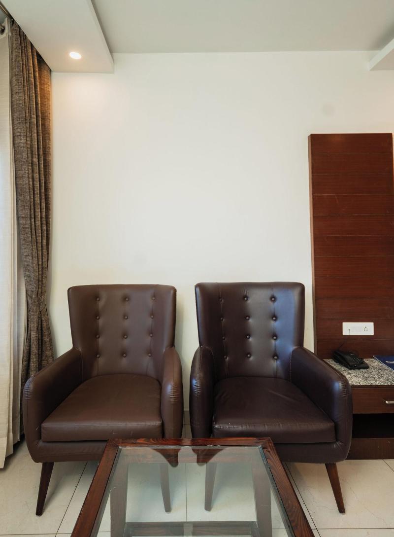 Trideus Chandseena Valley Resort image