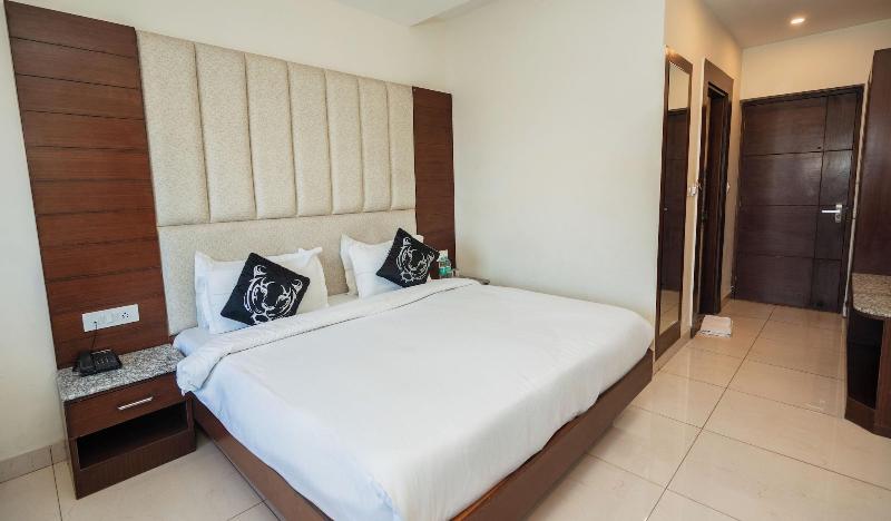 Trideus Chandseena Valley Resort image