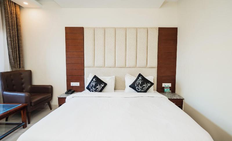 Trideus Chandseena Valley Resort image