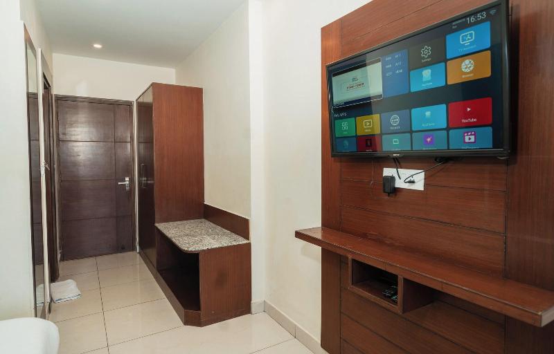 Trideus Chandseena Valley Resort image