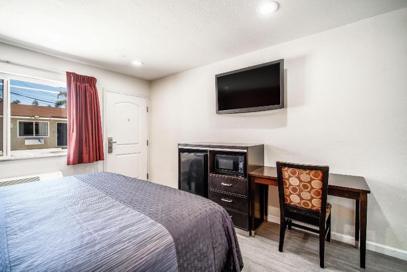 Bell Manor Motel image
