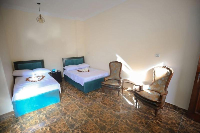 El Khalil Pyramids Inn image