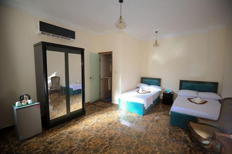El Khalil Pyramids Inn image