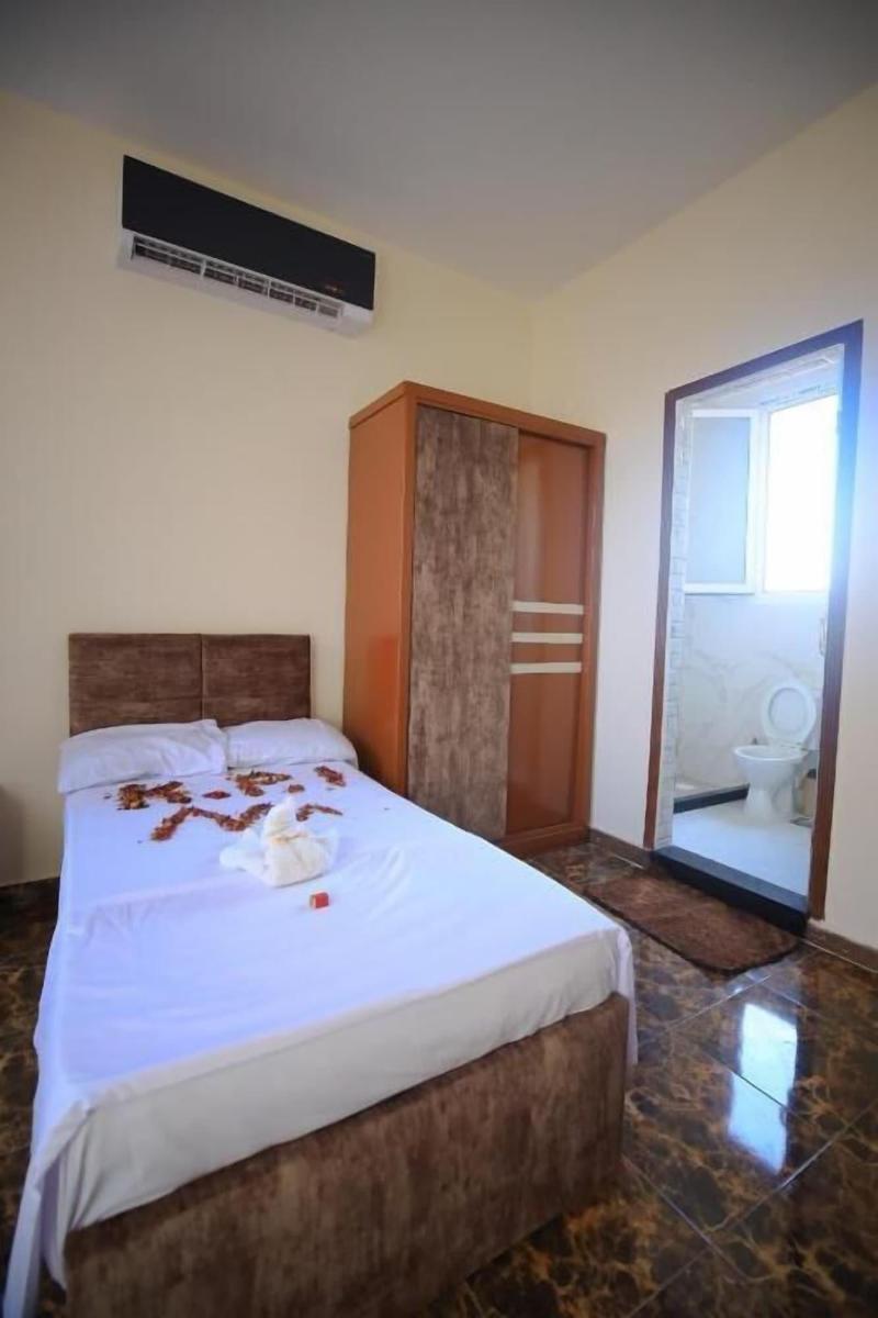 El Khalil Pyramids Inn image