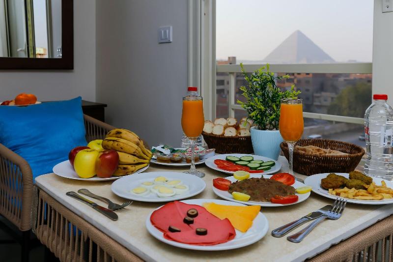 Diamonds Pyramids View Inn image