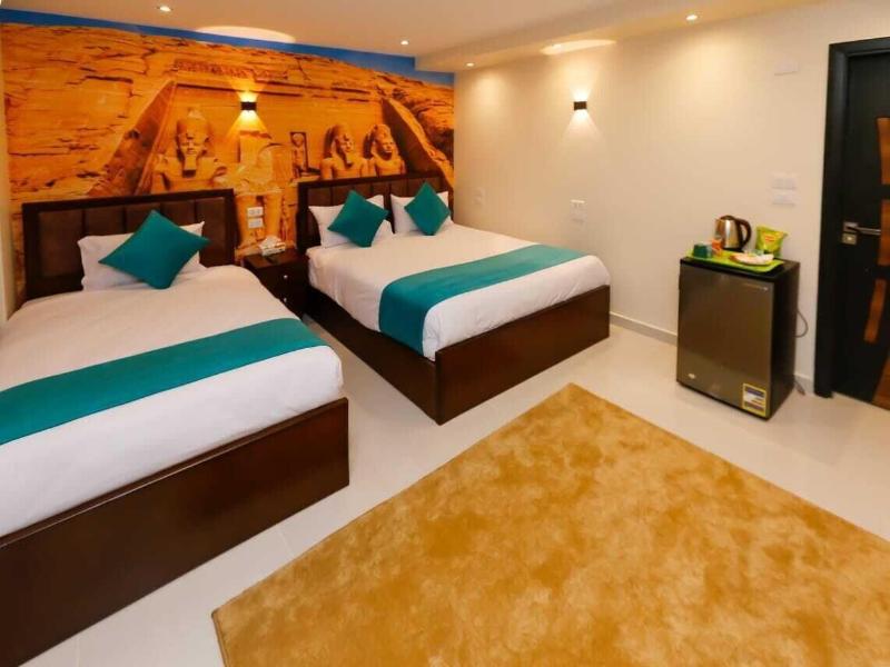 Diamonds Pyramids View Inn image