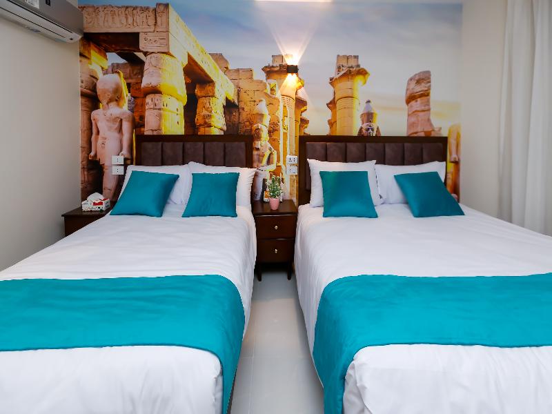 Diamonds Pyramids View Inn image